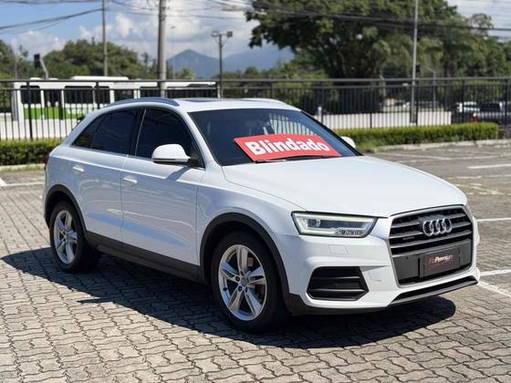 AUDI Q3 2.0 TFSI AMBIENTE QUATTRO 4P GASOLINA S TRONIC